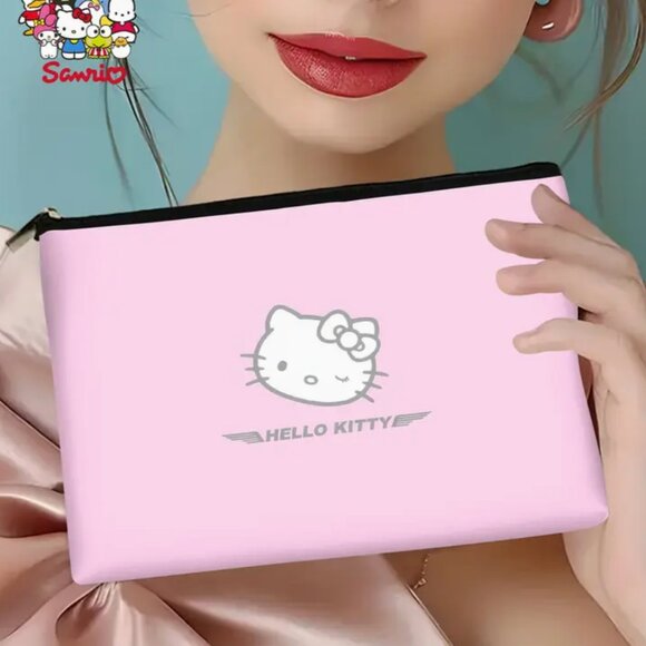 ๐๐Hello Kitty - Makeup Bag - Picture 2 of 6